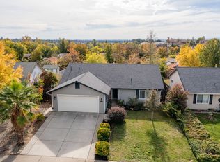 942 Montcrest Dr, Redding, CA 96003