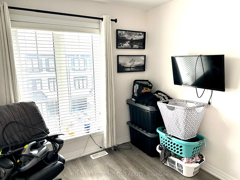 14 Ambereen Pl — Photo 16