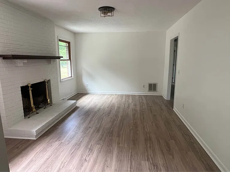 2915 Middle Sound Loop Rd — Photo 6