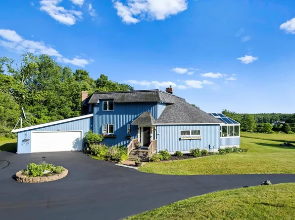 3 Moody Point Drive, Newmarket, NH 03857