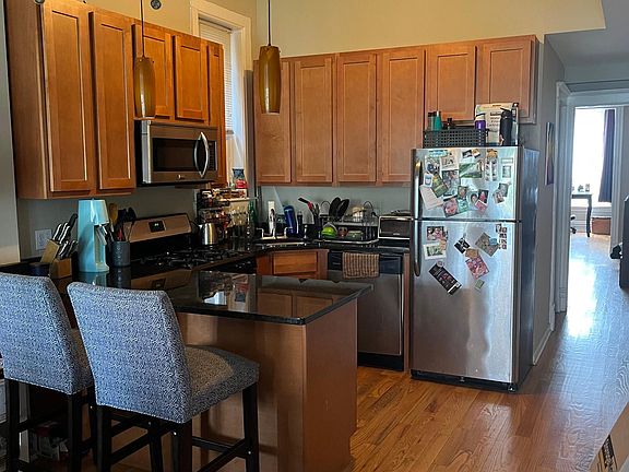 3rd image of 1823 N Kimball Ave #1