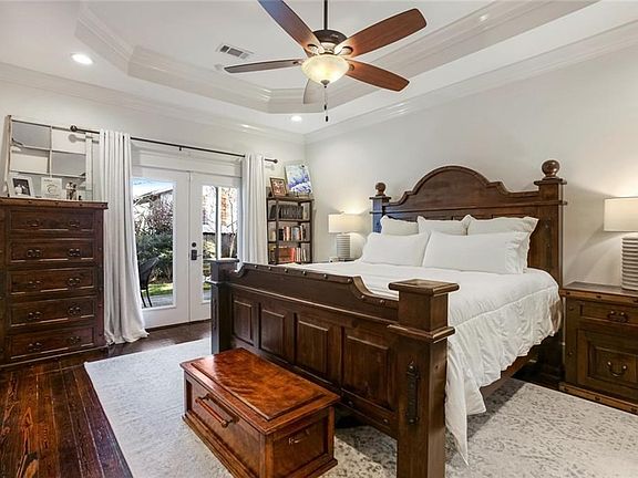 2nd image of 330 Nursery Ave