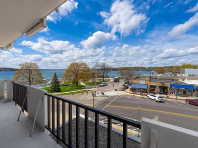 101 Broad STREET #302, Lake Geneva, WI, 53147