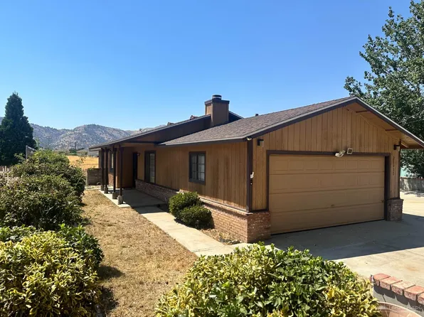 21631 Foothill Dr, Tehachapi, CA 93561