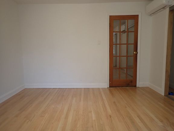 3rd image of 88 Clermont Ave #2