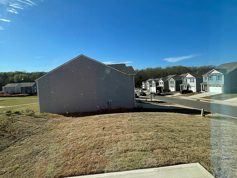 2131 Redstone Dr — Photo 21