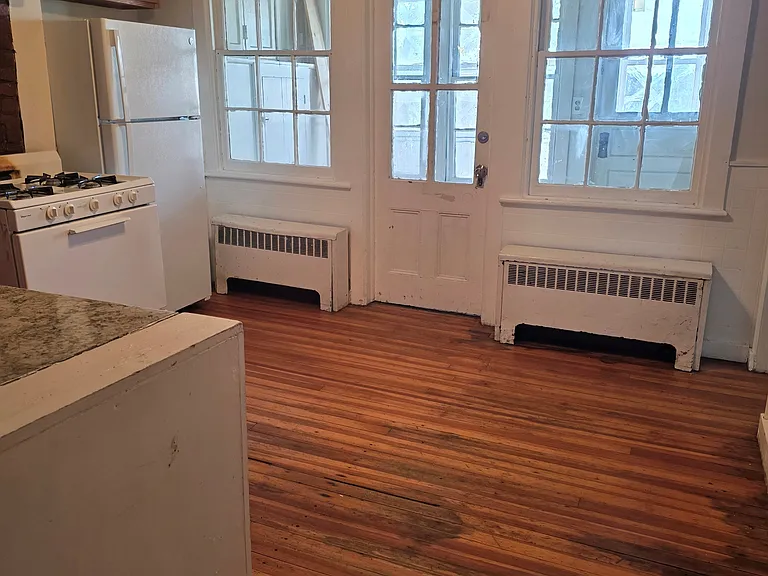 62 Watervliet Ave #2 — Photo 8