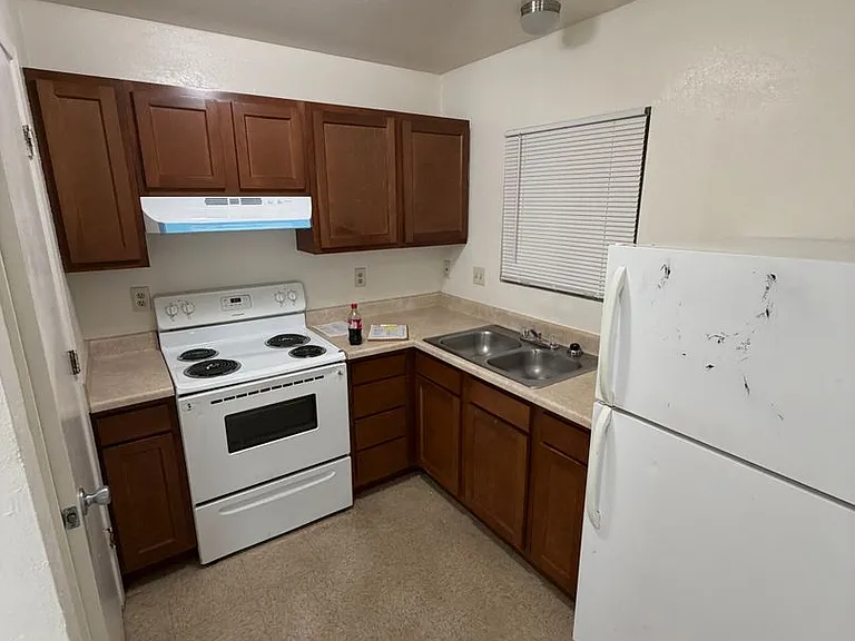 3802 E Monte Vista Dr — Photo 11