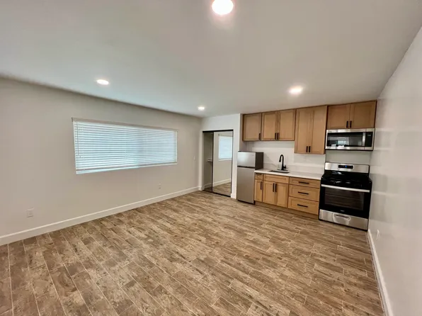 1739 Monterey Blvd, Hermosa Beach, CA 90254
