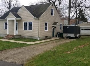 688 Washington Ave, Barberton, OH