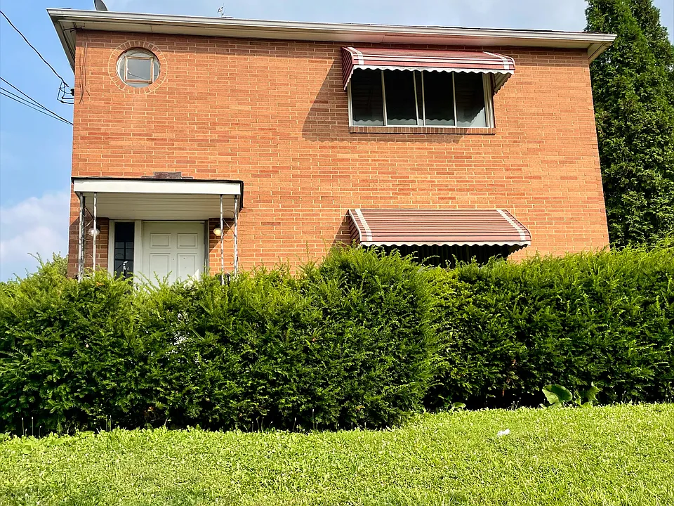 565 Treeside Dr