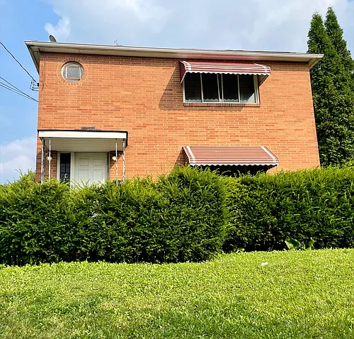 565 Treeside Dr Photo 1