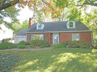 728 N Geyer Rd, Saint Louis, MO 63122