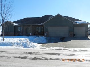 910 Saddlewood St, Holmen, WI 54636