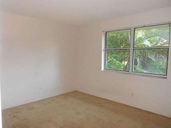 5th image of 763 NW 104th Ave #202