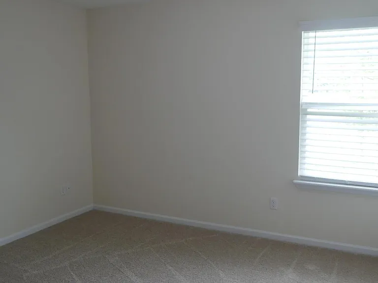 375 Great Lakes Ct — Photo 34