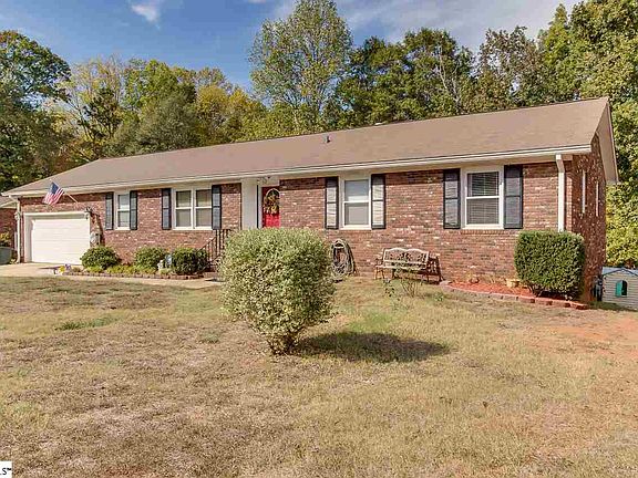 3rd image of 119 Kingsley Dr