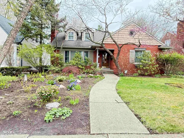 366 Belanger St, Grosse Pointe Farms, MI 48236