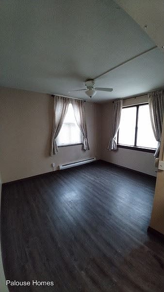 1st image of 916 W Augusta Ave #8294116