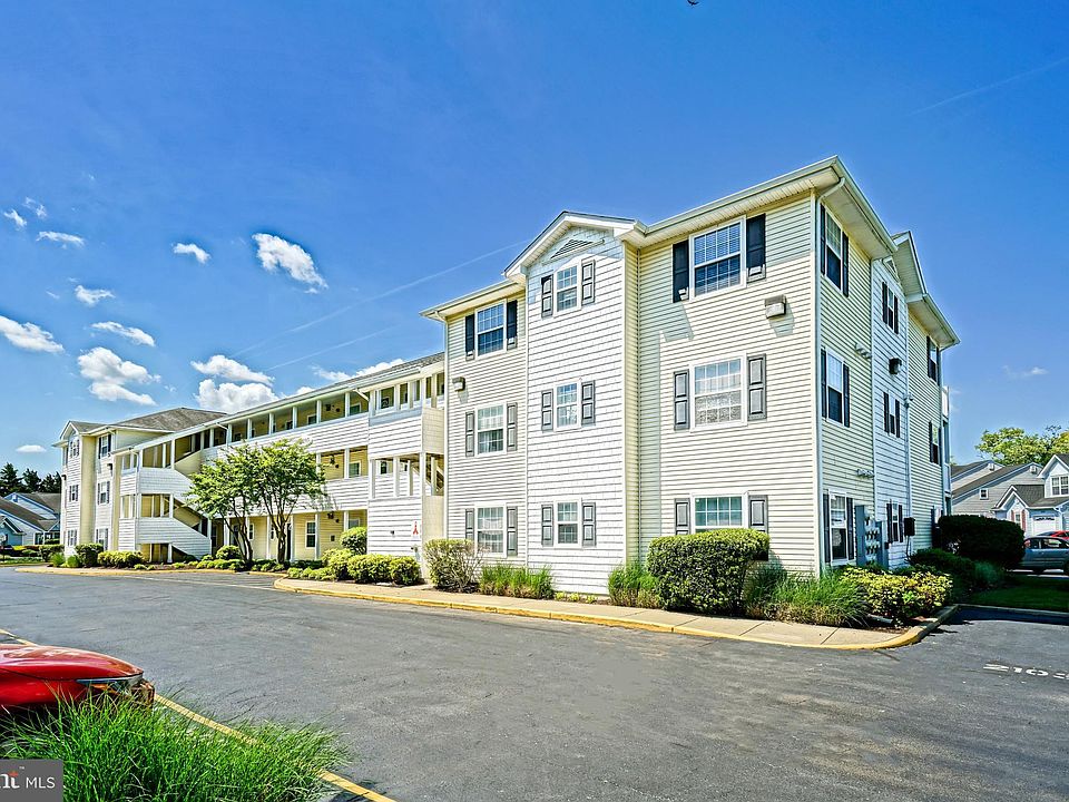 1st image of 17293 King Phillip Way Unit 4
