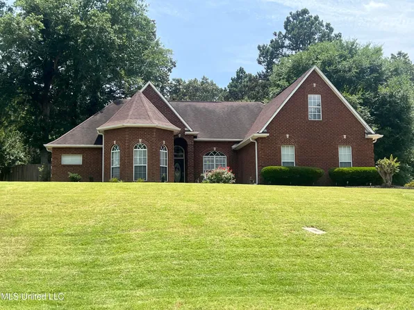 10221 Cypress Knee Dr, Olive Branch, MS 38654