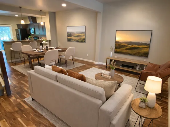 907Cher - Viking Inv, LLC, 907 W Cherry Ave APT C, Selah, WA 98942