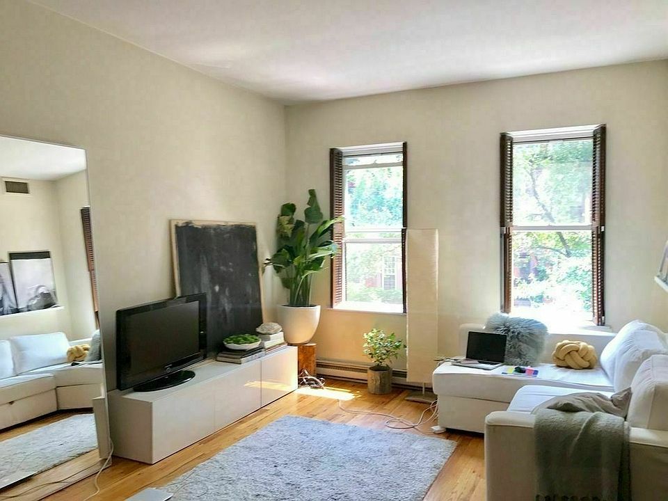 1st image of 45 W 94th St APT 3F