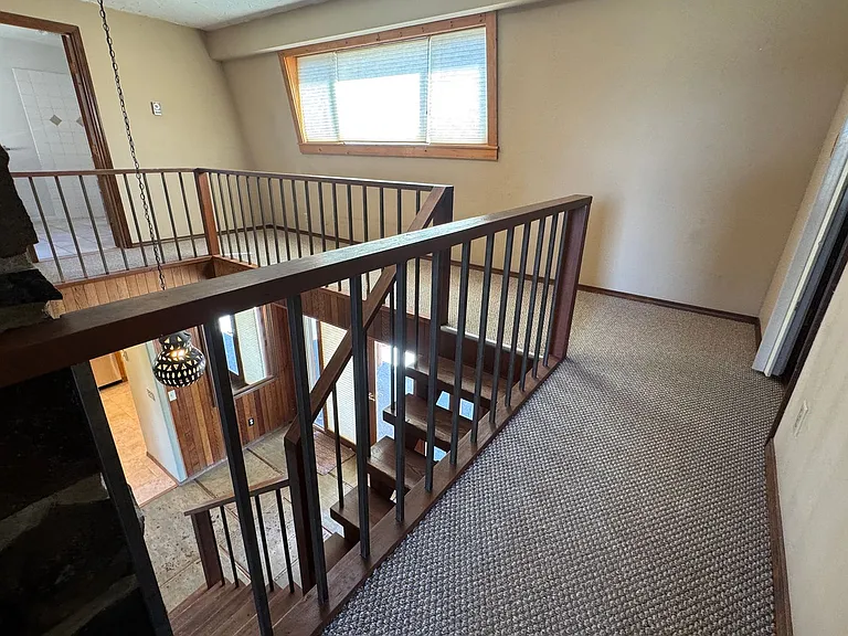 225 Mission View Dr — Photo 8