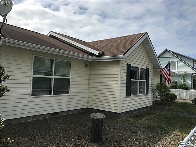 1st image of 309 Sid Snyder Dr E