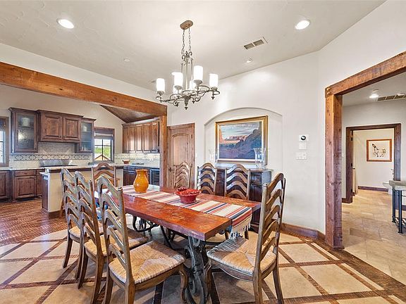 3rd image of 1633 Scenic Drive 303