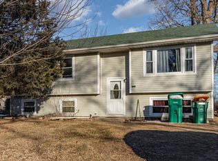 37055 N Piper Ln, Lake Villa, IL 60046