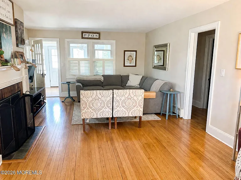 17 Walnut Pl — Photo 6