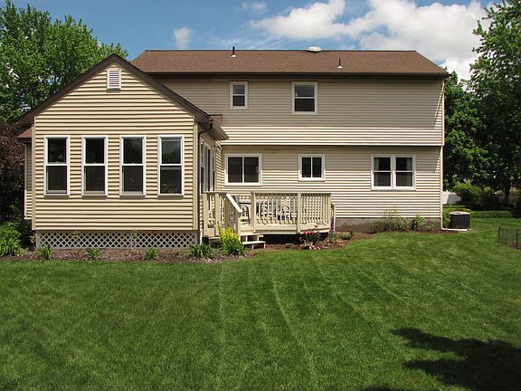 2nd image of 34 Hearthstone Dr