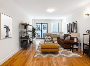 3135 31st St APT 304, Long Island City, NY 11106