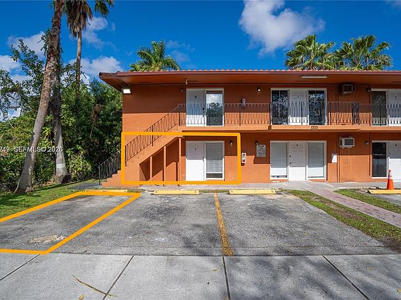 3rd image of 1333 NW 15th St APT 2