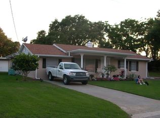 1325 Peters Dr, Leesburg, FL 34748