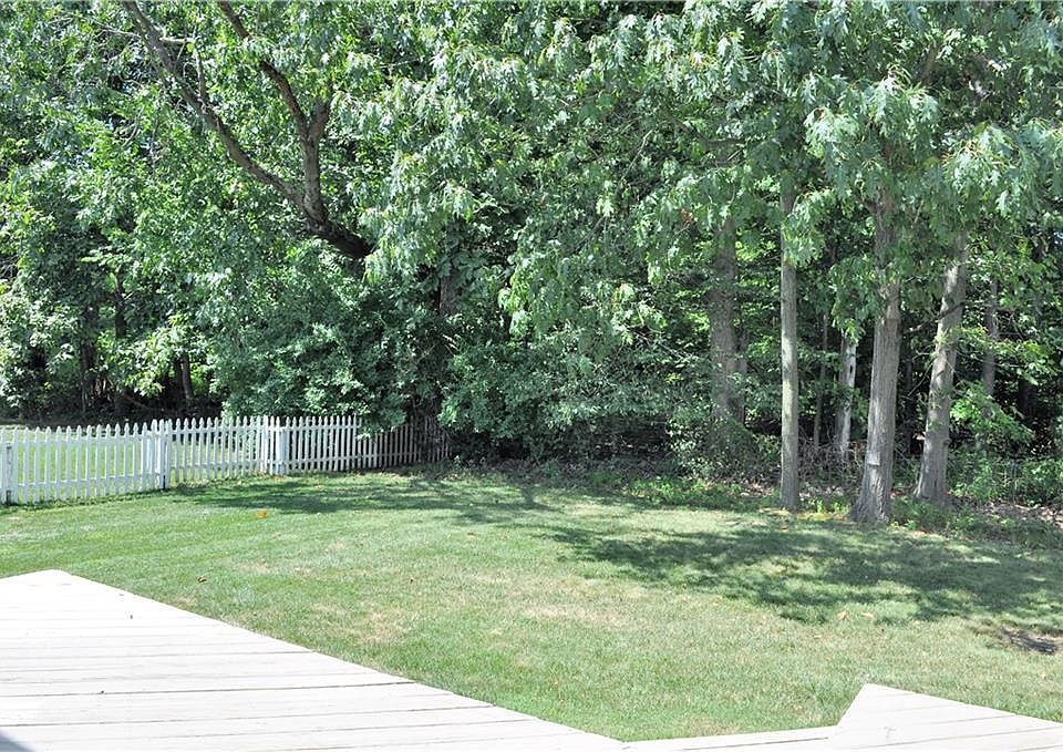 2nd image of 6058 Acorn Dr