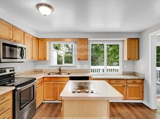 537 SW 19th Pl, Troutdale, OR 97060