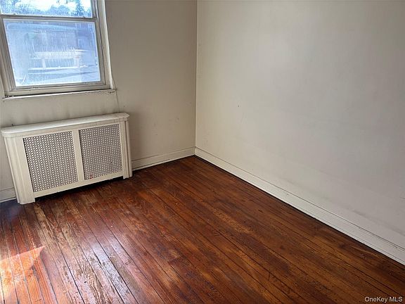 5th image of 12212 6th Avenue