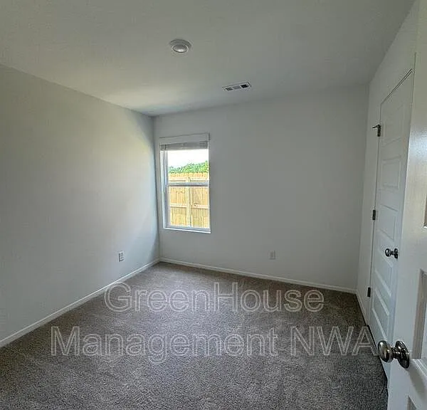 2637 E Gila Way — Photo 14
