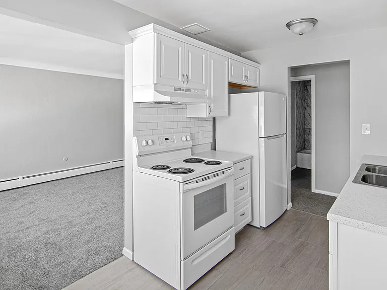 1086 York Ave #1 — Photo 11