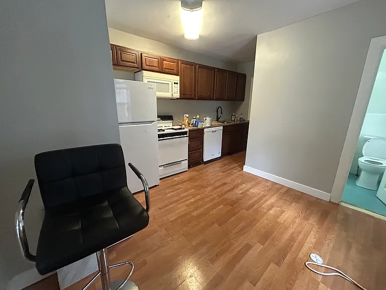 2254 Bryn Mawr Ave #3 — Photo 18