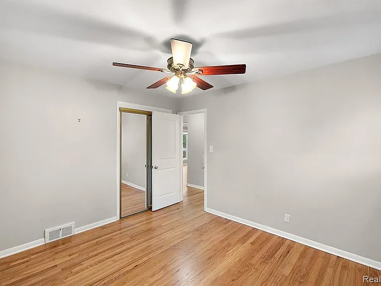 16996 Marguerite St — Photo 21