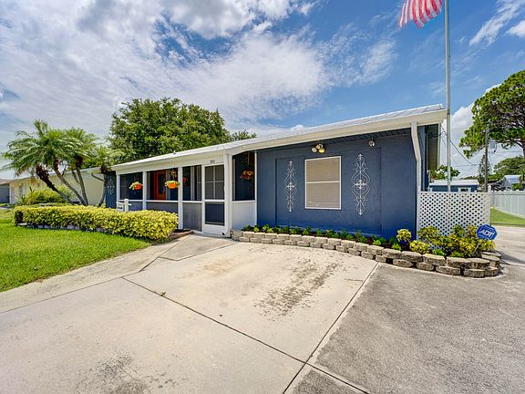5th image of 331 SE Crosspoint Drive
