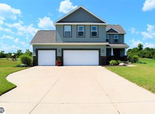 2366 Sandstone Dr, Mount Pleasant, MI 48858
