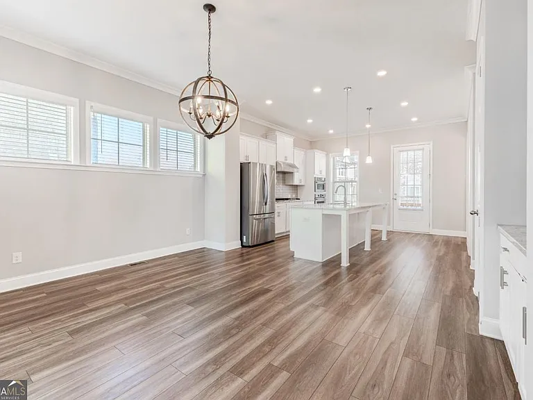 5051 Pinckney Ln — Photo 23