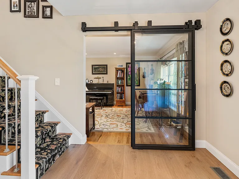 39 Raymonds Ln — Photo 12