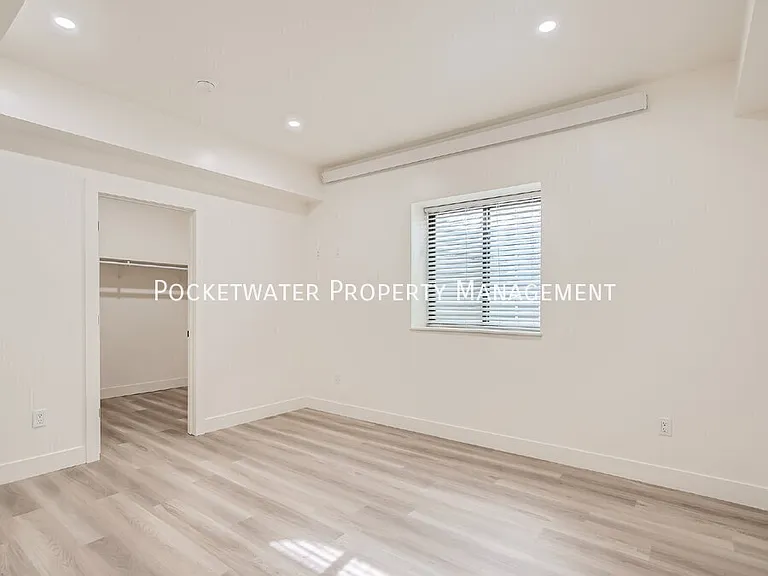 3595 Darley Ave — Photo 27