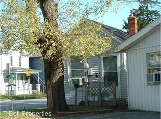 1326 E 2nd St, Muscatine, IA 52761