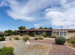 19474 Roanoke Rd, Apple Valley, CA 92307